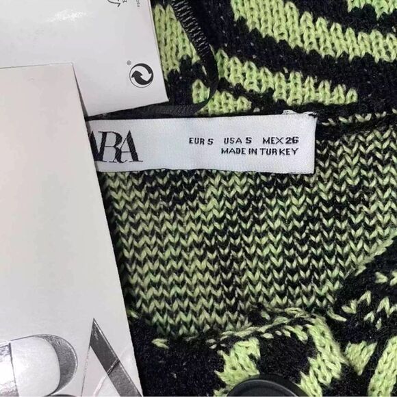 Zara Animal Print Oversized Cardigan/
Jacket(Size Small) - Picture 8 of 11